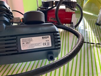 Kompresorek do auta 12V - 2