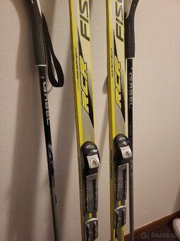 Prodám juniorské běžky Fisher skate + hůlky - 2