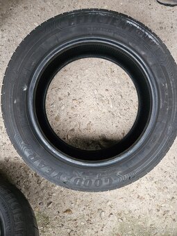 Pneu 225/55 r17 - 2