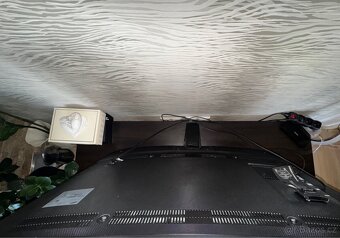 SAMUSUNG SMART TV - 2