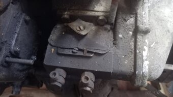 Zetor 25A-naftové čerpadlo - 2