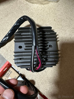 Regulátor dobíjení Suzuki GSX 1300 B-King - 2