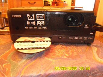 Projektor EPSON LCD - 2