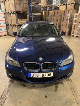 BMW E90 318D rok 2010 - 2