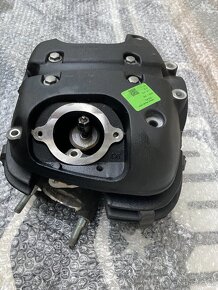 Royal Enfield Himalayan-hlava válce - 2