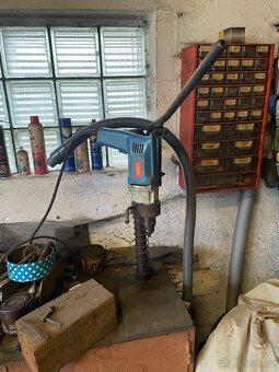 Masivní stojanová vrtačka BOSCH - 2