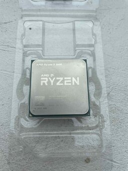 AMD Ryzen 5 2600 - 2