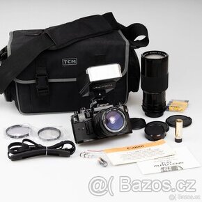Canon A-1 se dvěma objektivy a příslušenstvím - 2