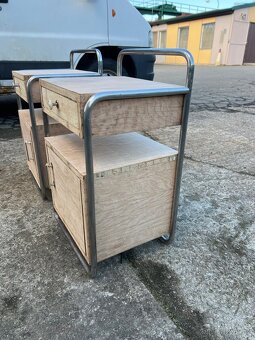 Chromované párové noční stolky - 2