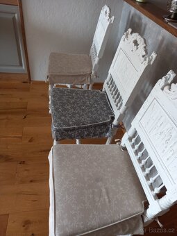 stůl a židle - 2