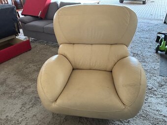 Kožené křeslo otočné - 2