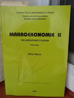 EKONOMICKÉ knihy a skripta - - viz text a fota - 2