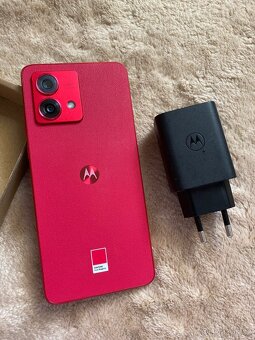 Moto g84 - 2
