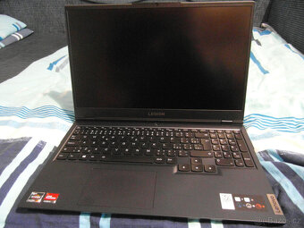 Prodám herní notebook Lenovo Legion 5 15ACH6A černý/modrý - 2