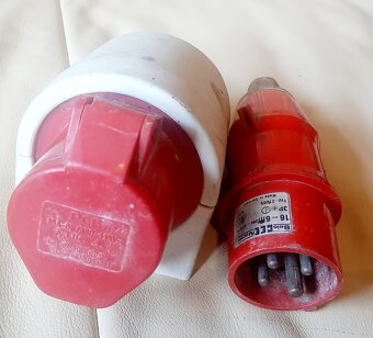 Zásuvka zástrčka 380V 16A 4 kolík 400V - 2