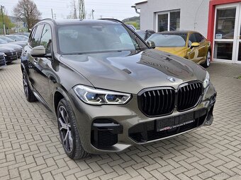 BMW X5 40i xDrive Mpaket HUD LASER KARBON KAMERA TAŽNÉ - 2