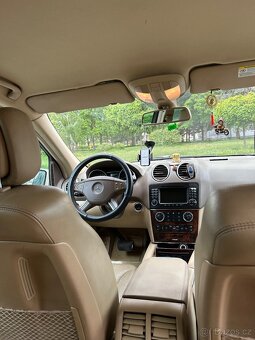 Mercedes-Benz - 2