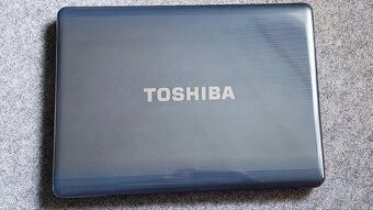 Notebook Toshiba Satellite
- 2
