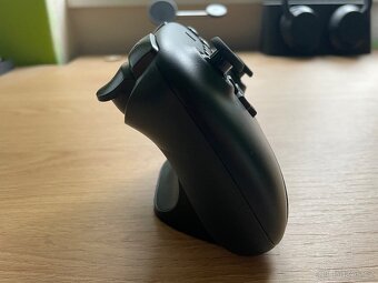 8BitDo Ultimate 2.4G/Bluetooth Controller Nintedno + PC - 2