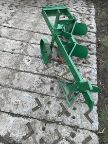 Prodám tříradličný pluh za malotraktor tz, mt. - 2