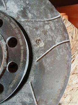 Brzdové kotouče a destičky Brembo - 2