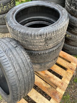 225/45R17 - 2