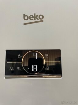Zánovní lednice Beko B5RCNA406HW - 2