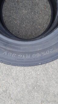 Nové 205/60 R16 Kumho letní Nokian zimní - 2