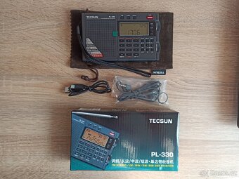 Světový přijímač Tecsun PL-330 - 2