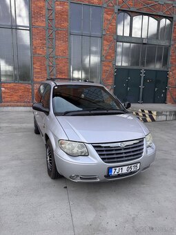 Chrysler Voyager 2.5 crdi - 2
