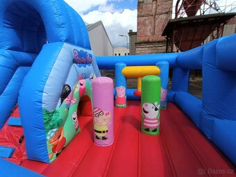 Kombinovaný skákací hrad se skluzavkou - 2