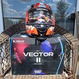 Silniční integrální přilba Ls2 Vector II - 2
