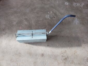 vozík na nářadí - 2