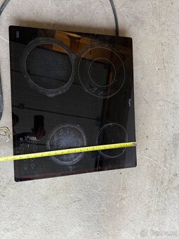 Elektrický sporák značky WHIRPOOL - 2