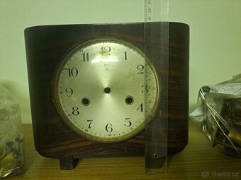 Staré hodiny rozebrané - 2