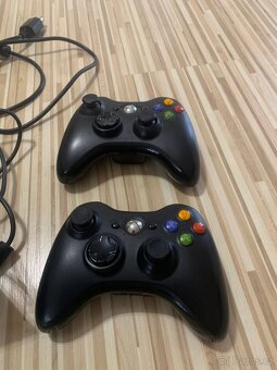 XBOX 360 slim + Kinect a 5 HER (Při rychlém jednání sleva) - 2