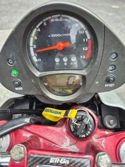 Kawasaki ER6-N - 2