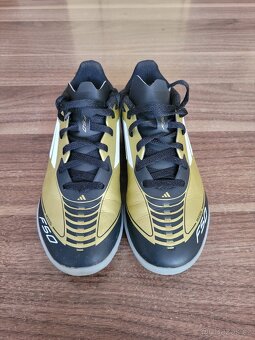 Dětské kopačky Adidas TF, vel. 33 - 2