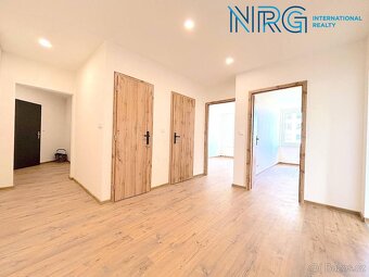 Pronájem bytu po rekonstrukci, 3 + kk, 73 m², Praha 8 - Troj - 2