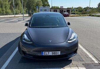 TESLA MODEL 3 LONG RANGE - 2