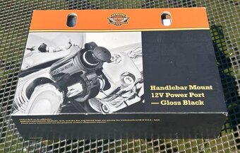 HARLEY DAVIDSON® zásuvka 12V - 2