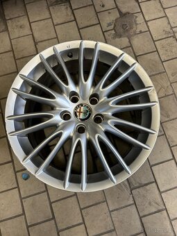 Prodám originální alu kola 5X110 R17 Alfa Romeo - 2