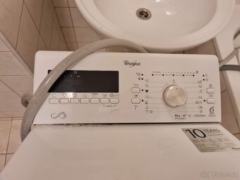 Funkcni pracka Whirlpool s vrchnim plnenim - 2