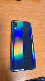 Samsung Galaxy A40 - 2