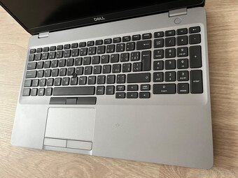 Dell Precision 3551 - i7 10850H, NVIDIA Quadro P620, 16 GB - 2