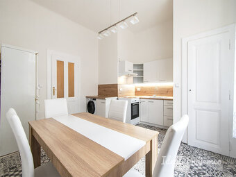 Pronájem bytu 2+1, Sokolovská, Karlín, 22.900 Kč/měs, 71 m2 - 2