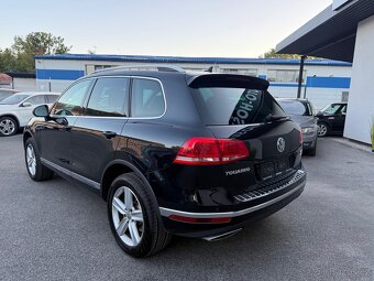 Volkswagen Touareg 3.0 tdi - 2