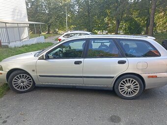 Volvo v40 - 2