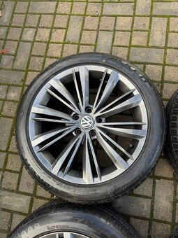 ORIGINÁL Alu Volkswagen Liverpool R18, 5x112 - TOP, ZIMNÍ - 2