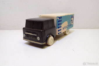 Mrazírny - bakelitové Autíčko - Směr - 2